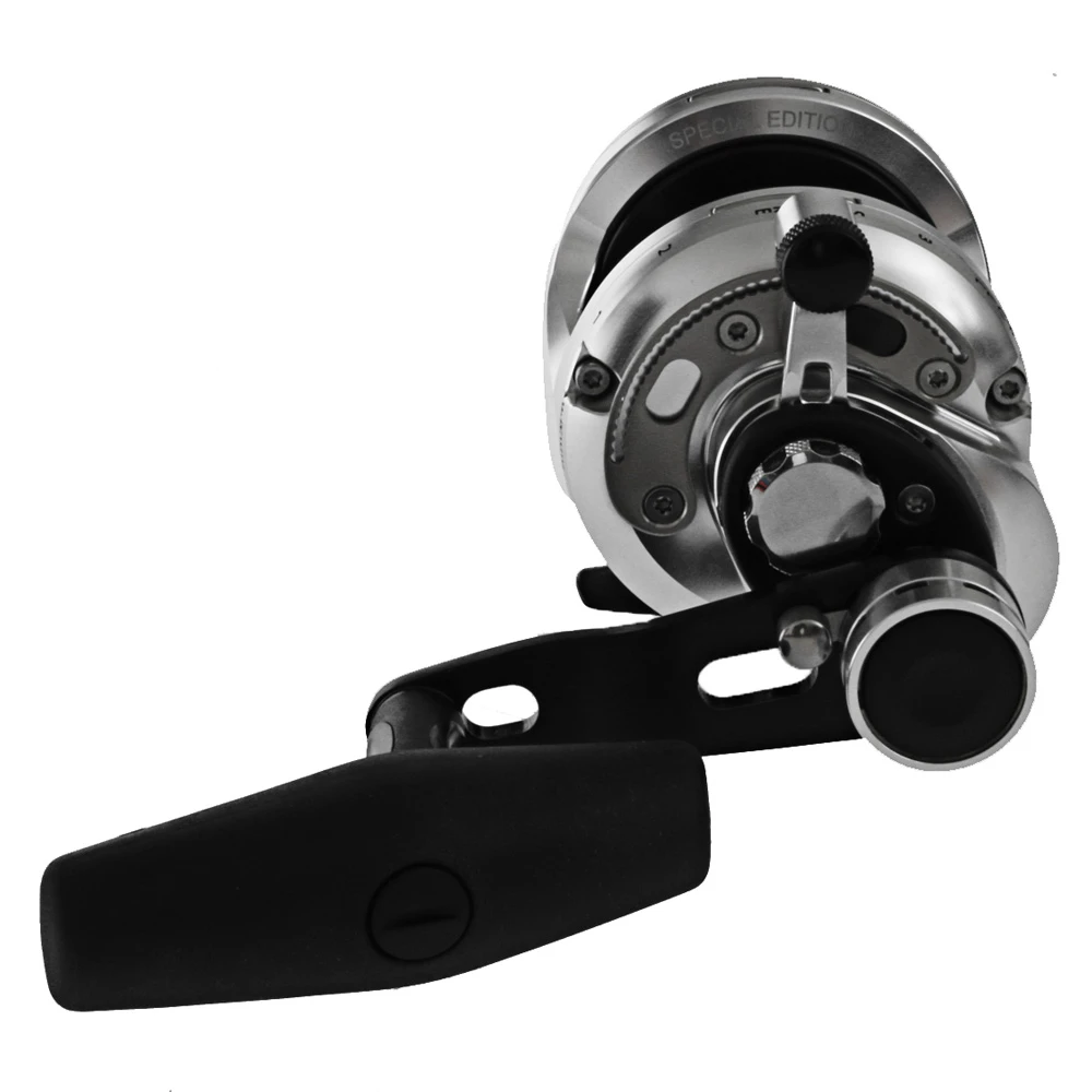Okuma Makaira 10II SEa 2-Speed Lever Drag Reel Silver - Image 3